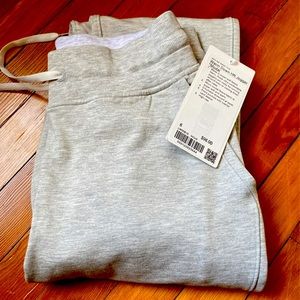 NWT warm down jogger modal